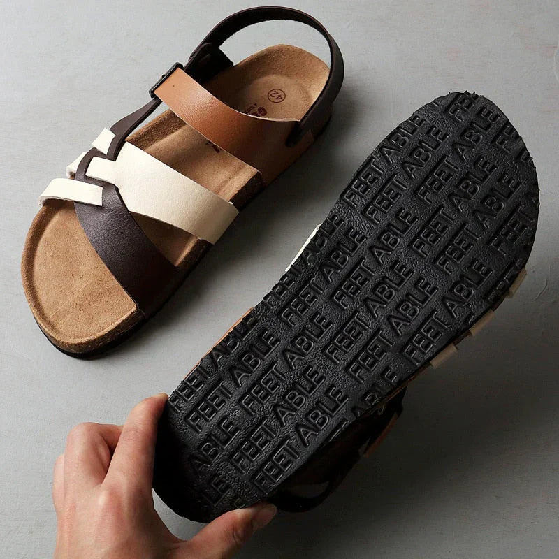Sandali da uomo con cinturini e cinturino posteriore - design regolabile con fibbia, punta aperta e soletta sagomata, ideali per l'estate