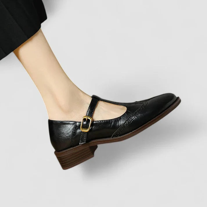 Scarpe Mary Jane da donna con dettaglio cinturino e fibbia
