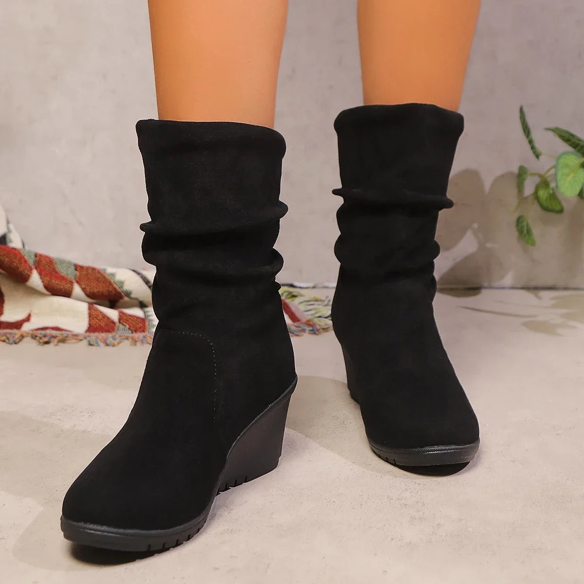 Women’s Slouch Wedge Boots – Mid-Calf Platform Winter Boots for Everyday Wear