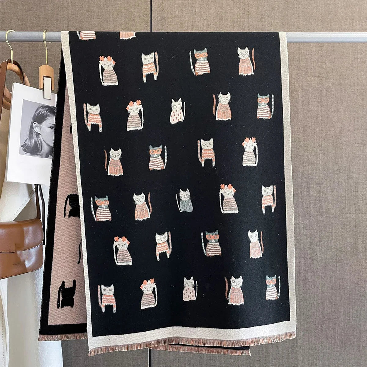 Bufanda de invierno con tacto de cachemira para mujer – Estola suave estampada con flecos para combinar con elegancia en climas fríos