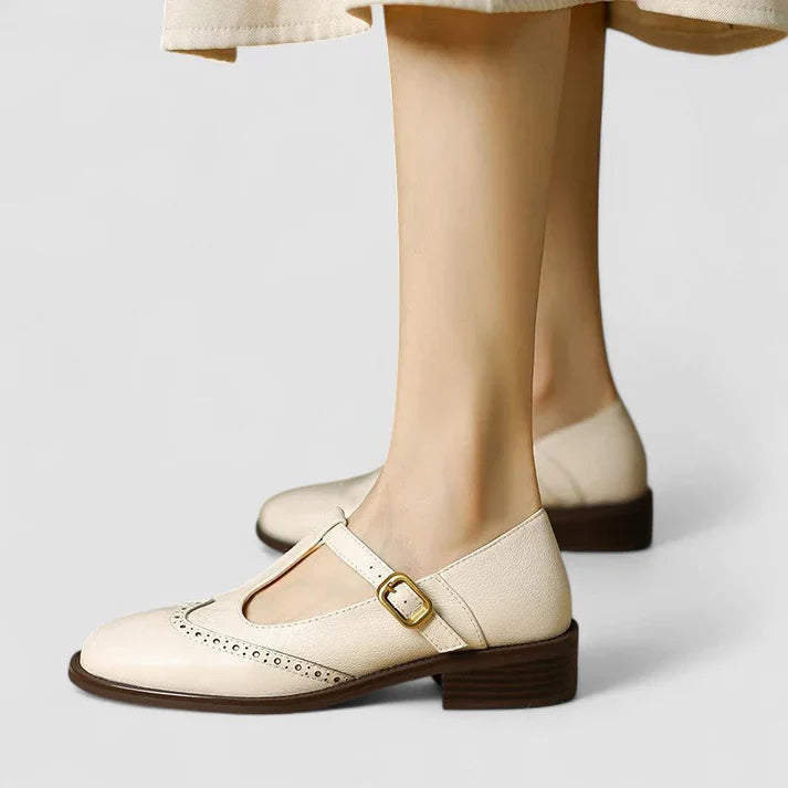 Scarpe Mary Jane da donna con dettaglio cinturino e fibbia