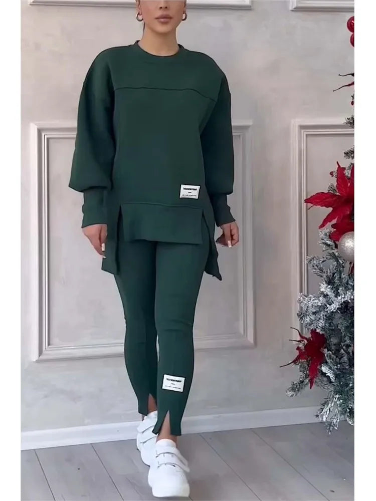 Women’s Oversized Sweatshirt and Slim Trouser Set – Modern Two-Piece Casual Outfit