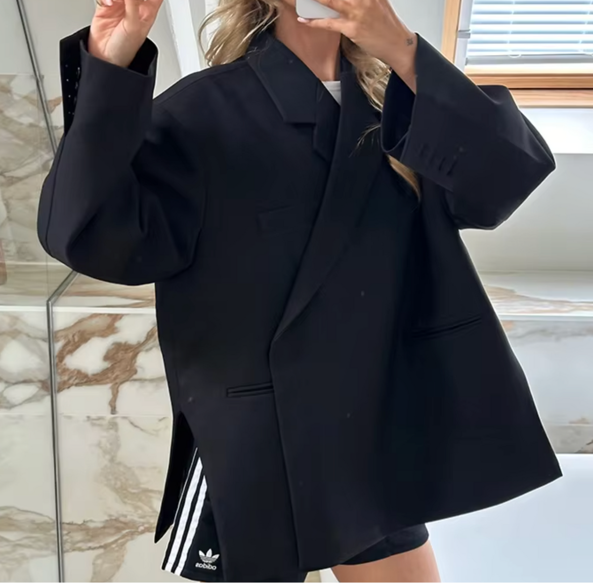 Dámské oversized sako – volnější dlouhá bunda s klopami se zářezy do práce i pro volný čas