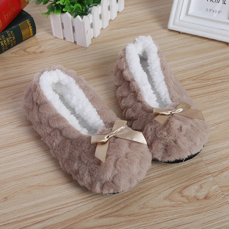 Women’s Plush Bow Winter Slippers – Faux-Fur House Shoes with Soft Cushioned Lining