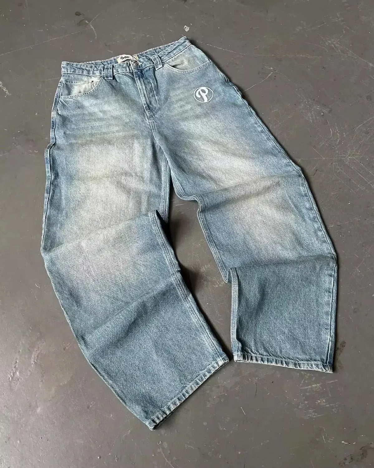 Jean droit délavé effet usé pour homme – Denim décontracté avec détails déchirés et finitions à bords francs
