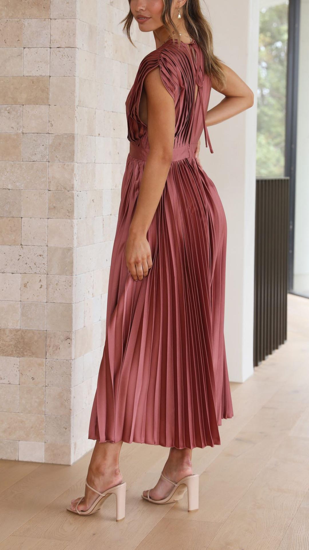 Vestido Midi Plissado de Cetim para Mulher com Decote em V Drapeado