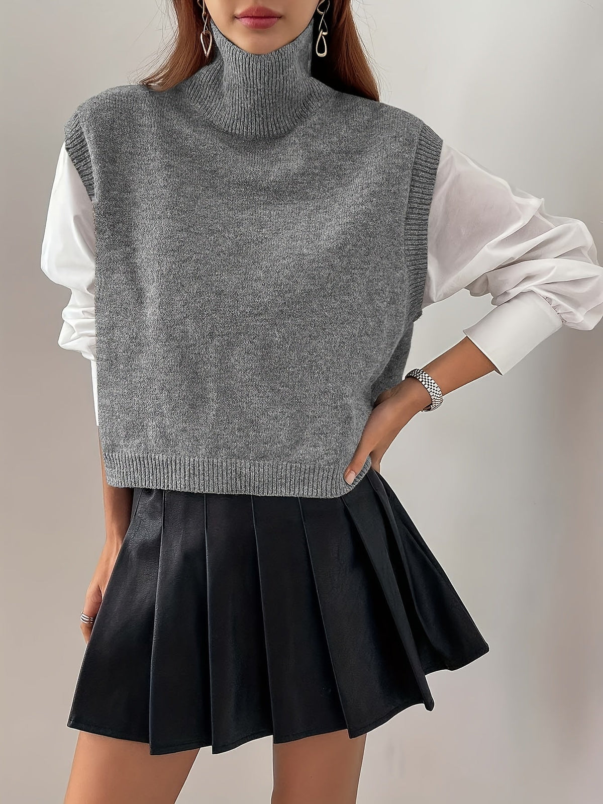 Vestă tricotată cu guler înalt pentru femei, cu borduri reiate și despicături laterale - strat lejer fără mâneci, pentru ținute clasice de zi cu zi și smart casual