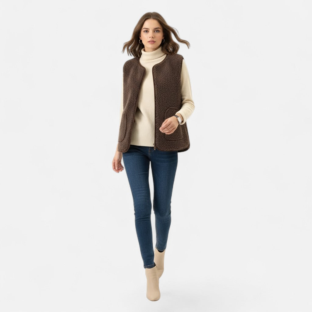 Valmonti | Women’s Plush Cashmere-Blend Vest