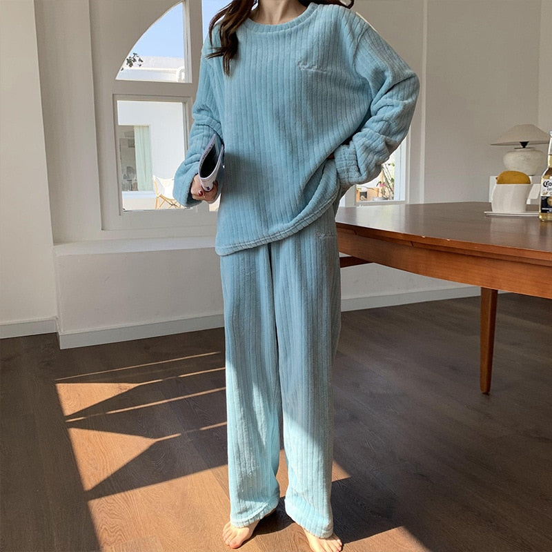Dameset met geribde fleece top met lange mouwen en broek – zachte, comfortabele tweedelige loungewear voor herfst en winter