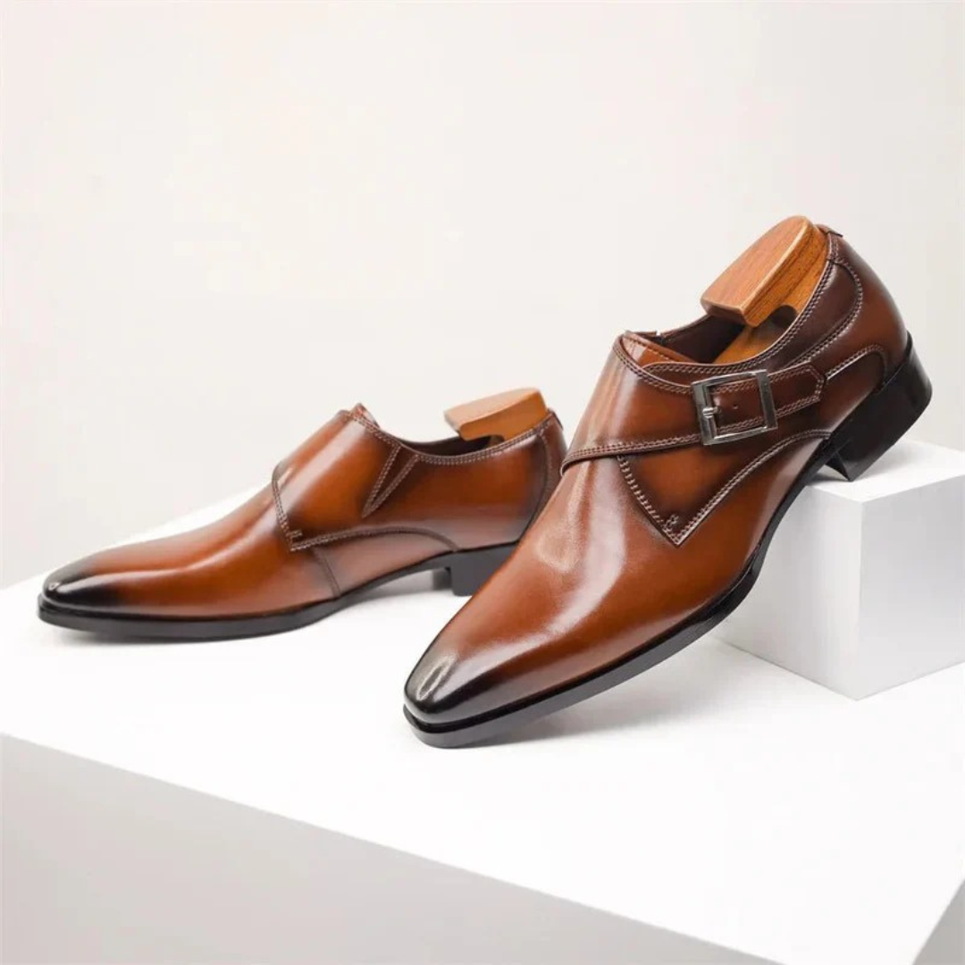 Męskie eleganckie buty typu single monk strap – formalne obuwie zapinane na klamrę do pracy w biurze i na spotkania biznesowe