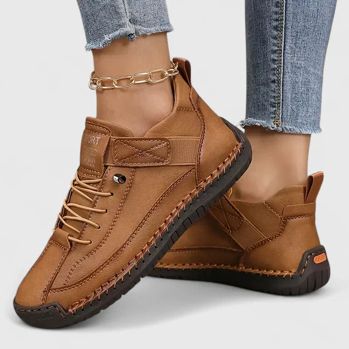 Damesneakers i læderlook med velcro og snørebånd til gåture