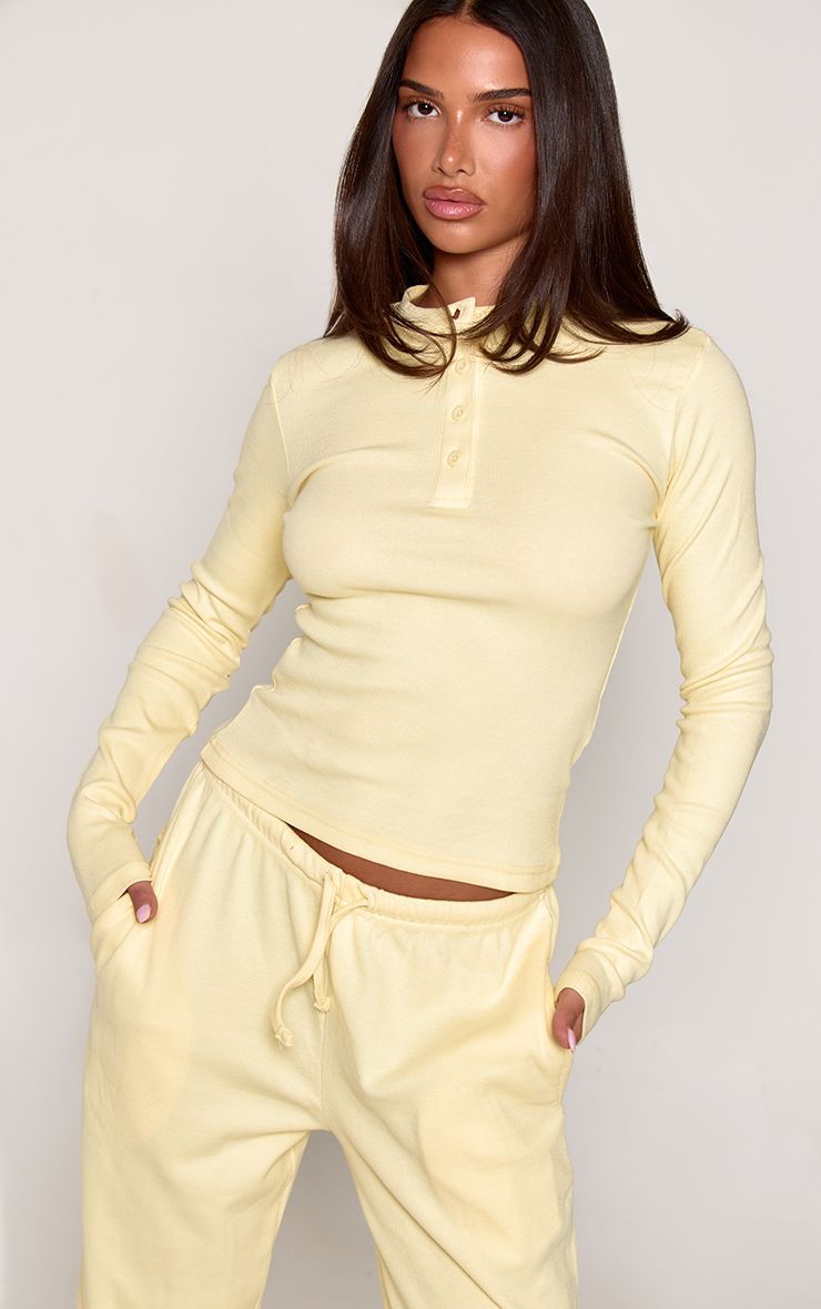 Set da soggiorno da donna a coste con maglia Henley e pantaloni a gamba larga