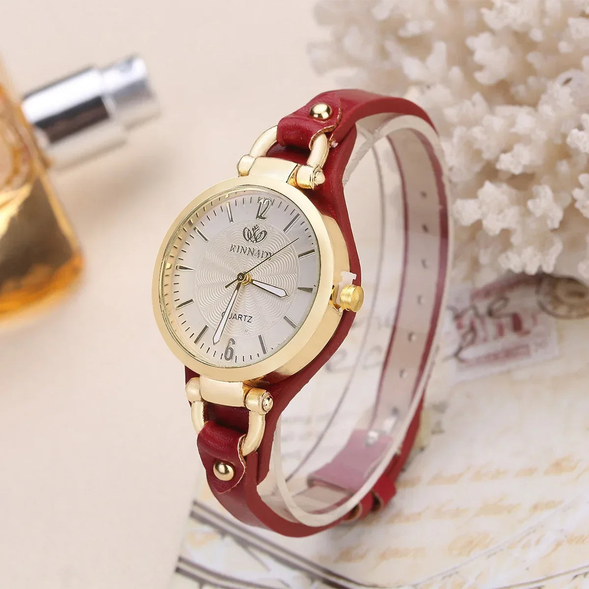 Women’s Vintage Quartz Watch – Gold-Tone Round Dial with Adjustable Vegan Leather Strap for Everyday and Formal Wear
