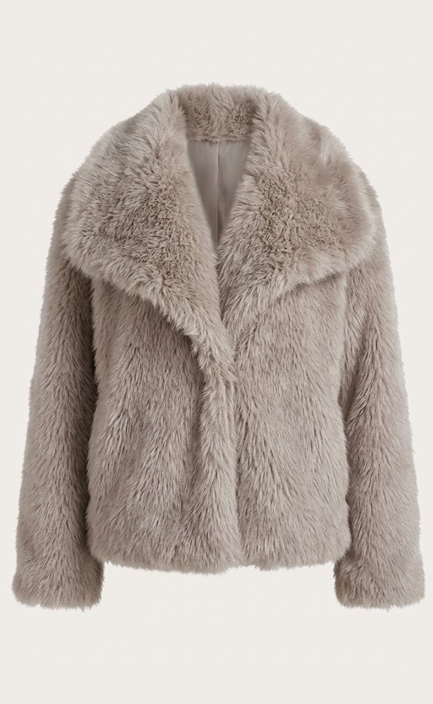 Women’s Oversized Faux-Fur Winter Jacket – Plush Statement Layer for Everyday Cold-Weather Styling