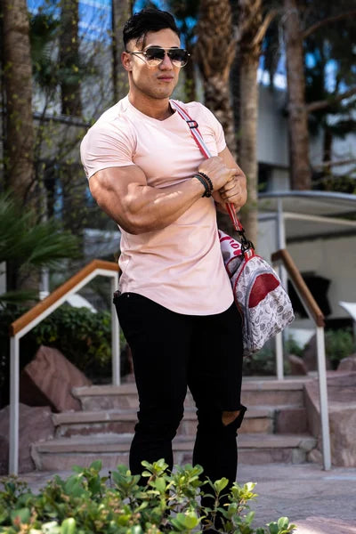 Herre Deep Cut Essential T-shirt – Strækbar, Åndbar, Komfortabel, Stilfuld, Atletisk, Hverdagspasform