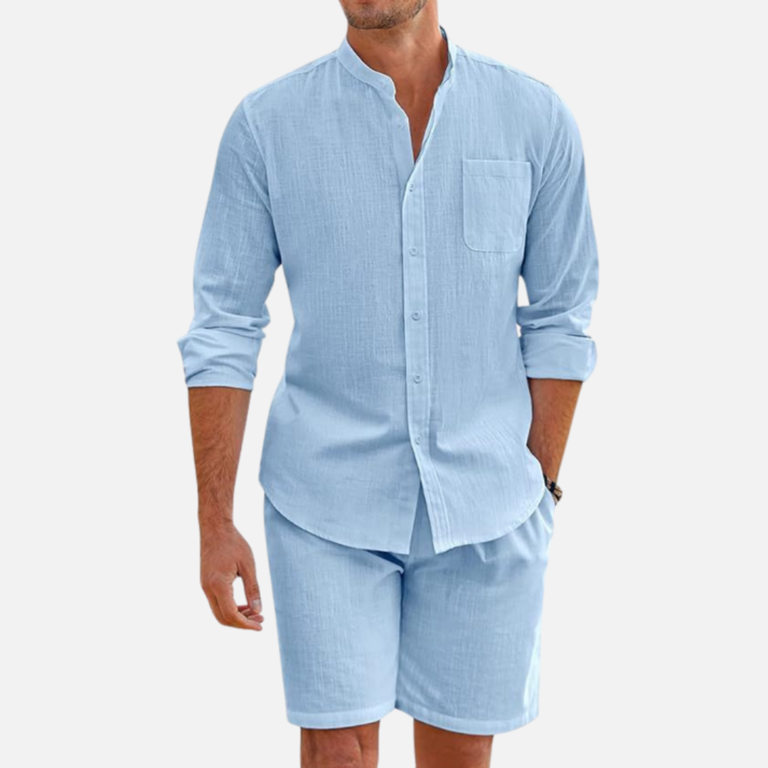 Completo da uomo composto da camicia a due pezzi con colletto mandarino e pantaloncini