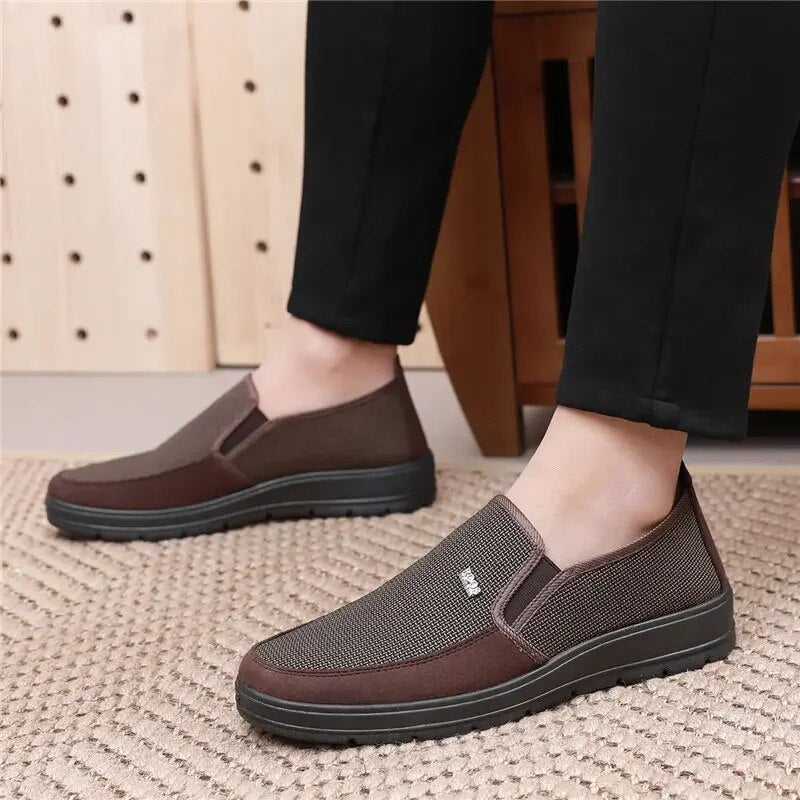 Men’s Casual Slip-On Loafers – Lightweight Mesh Design with Elastic Side Panels and Treaded Sole