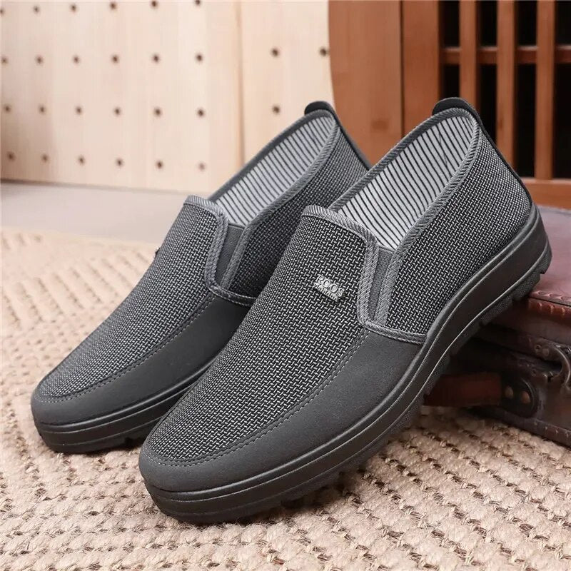Men’s Casual Slip-On Loafers – Lightweight Mesh Design with Elastic Side Panels and Treaded Sole