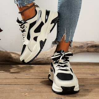 Γυναικεία Chunky Sneakers με Πλατφόρμα, Αντιθετικές Πλάγιες Επιφάνειες και Κορδόνια