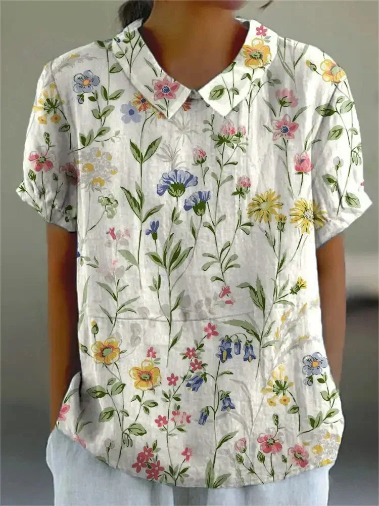 Damebluse med tryk, Peter Pan-krave og korte ærmer, afslappet style