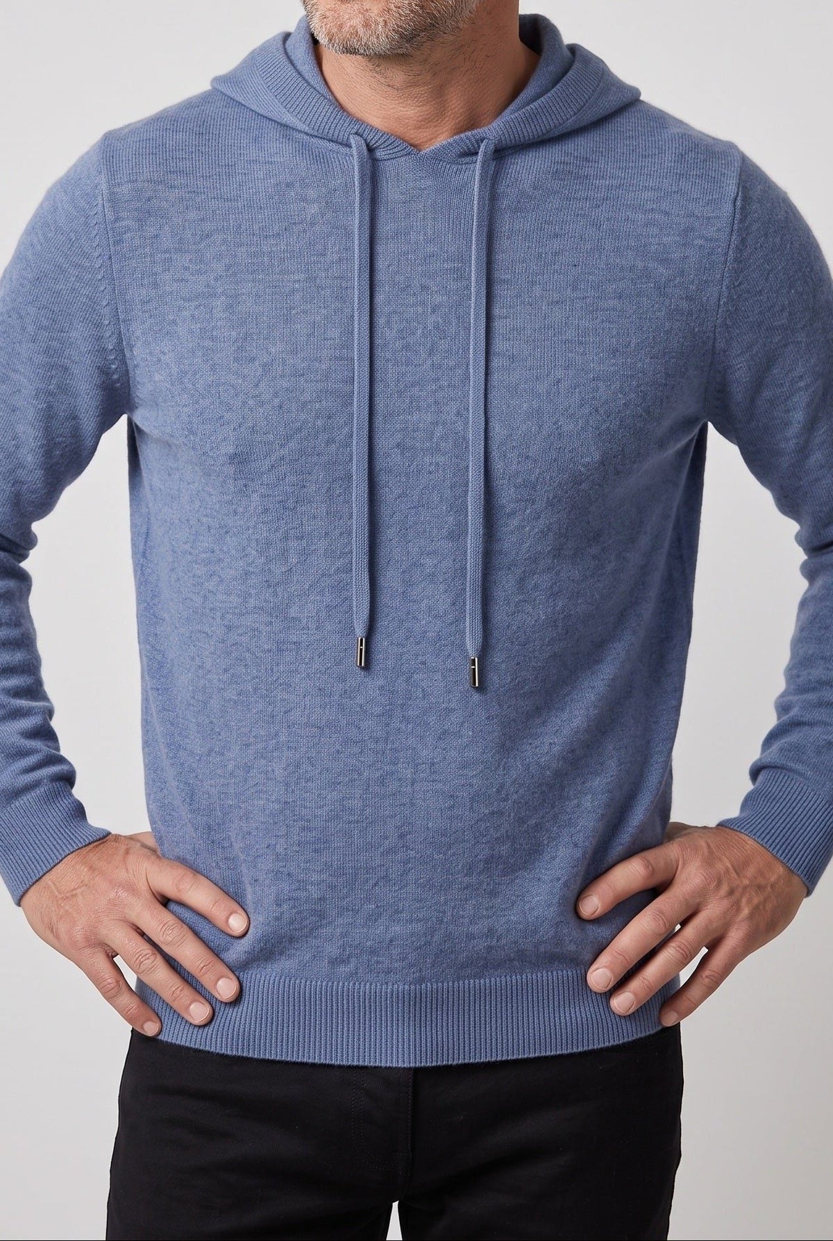Strikket hættetrøje til mænd - pullover med snøre og ribkanter til afslappet lag-på-lag i koldt vejr