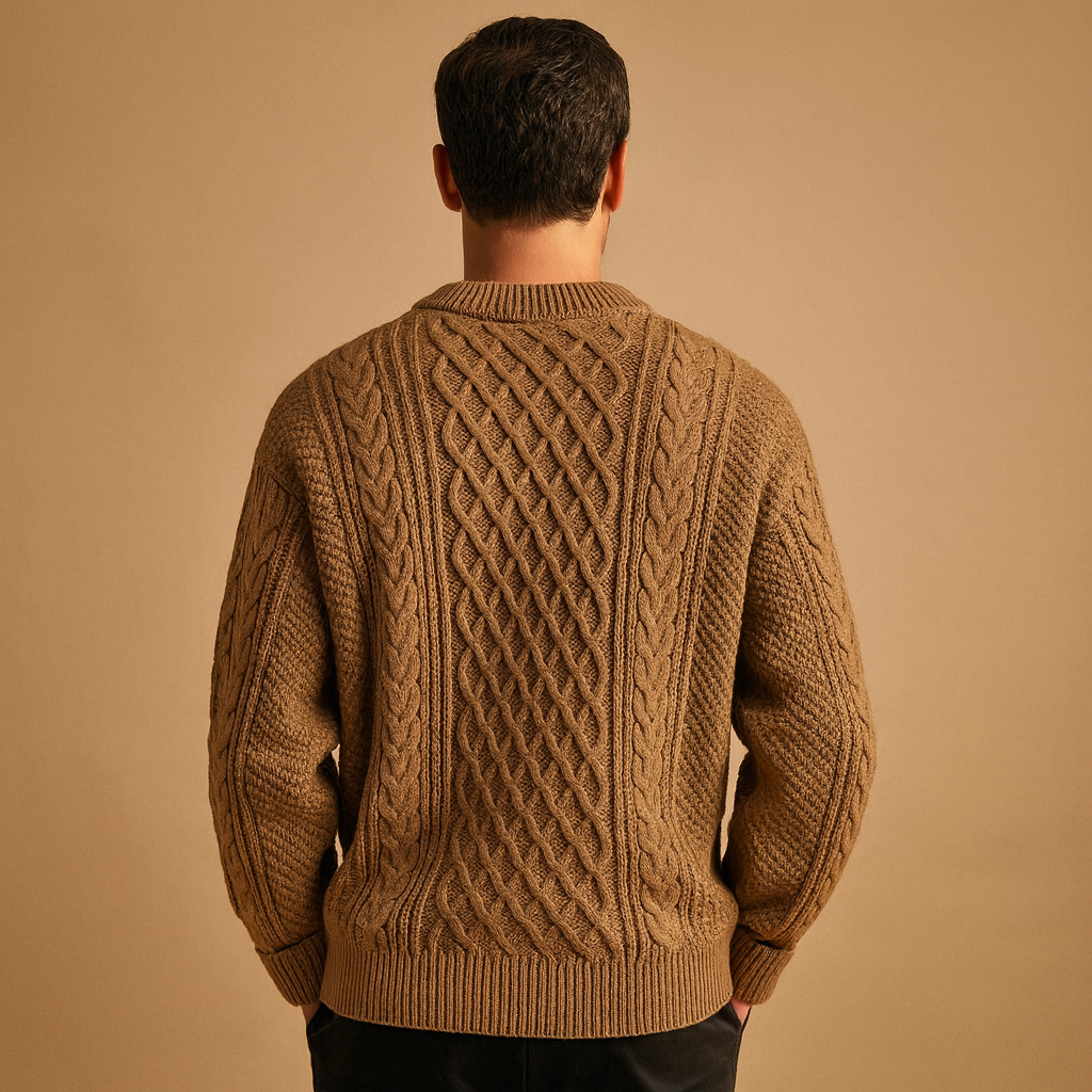 Kraftig kabelstrikket sweater til mænd - løstsiddende lag med rund hals til afslappet efterårs- og vinterbrug