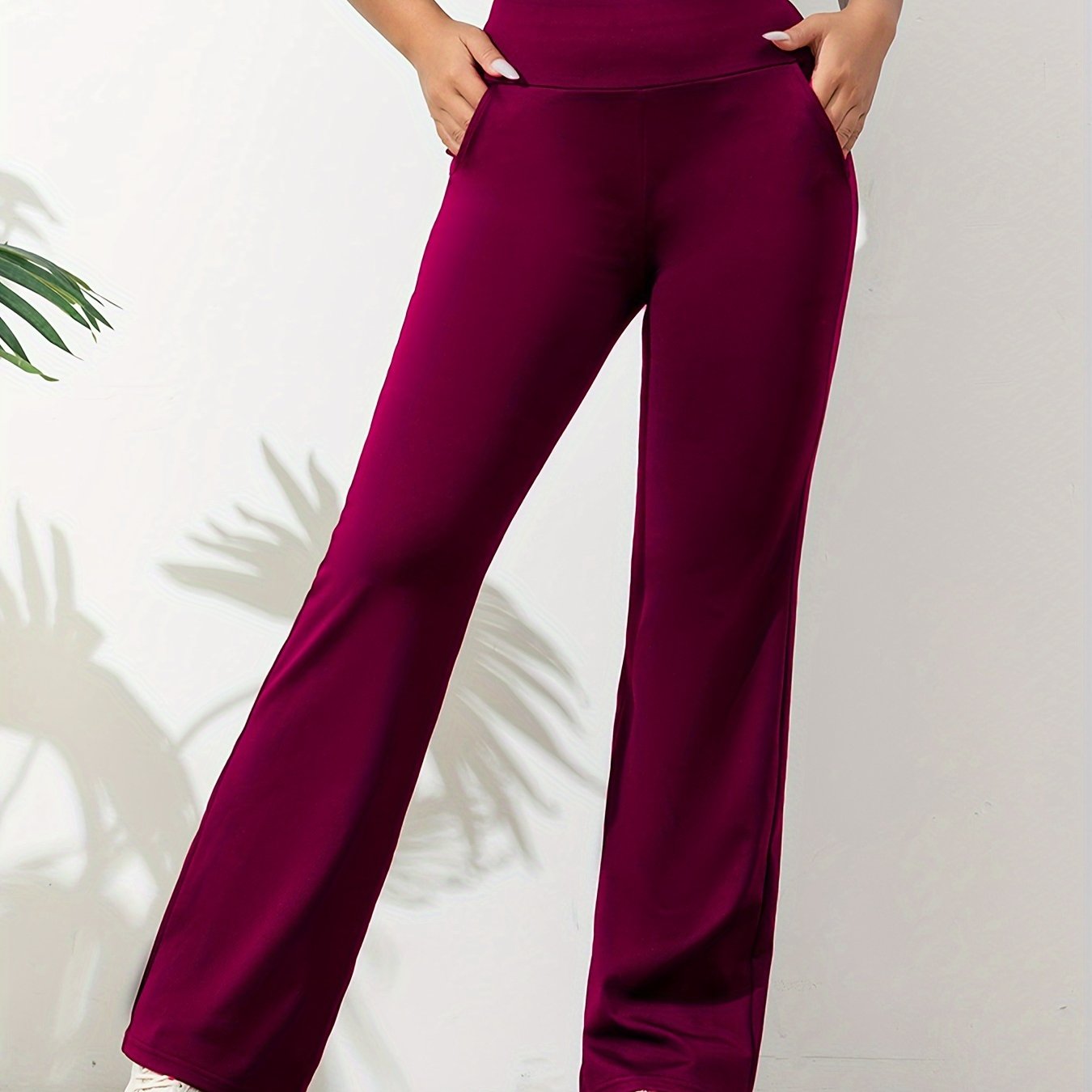 StWomen’s Stretch Sports Trousers with Flared Leg Elastic Waist Comfortable Activewear Casual Everyday Wearretchy dames sportbroek in effen kleur