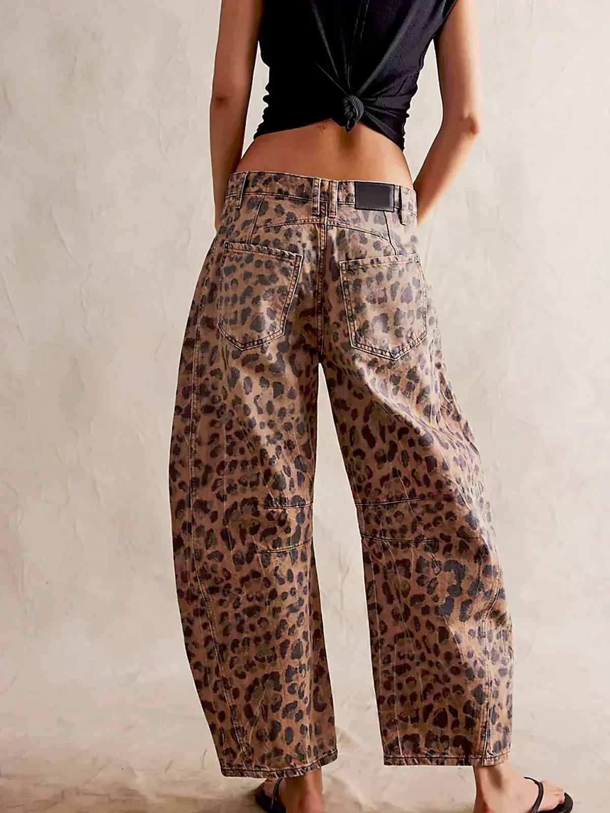 Vaqueros de pierna de barril con estampado animal para mujer - Pantalones vaqueros cortos de corte relajado con estampado de leopardo para looks urbanos informales de fin de semana, viajes, salidas informales y estilos cotidianos llamativos