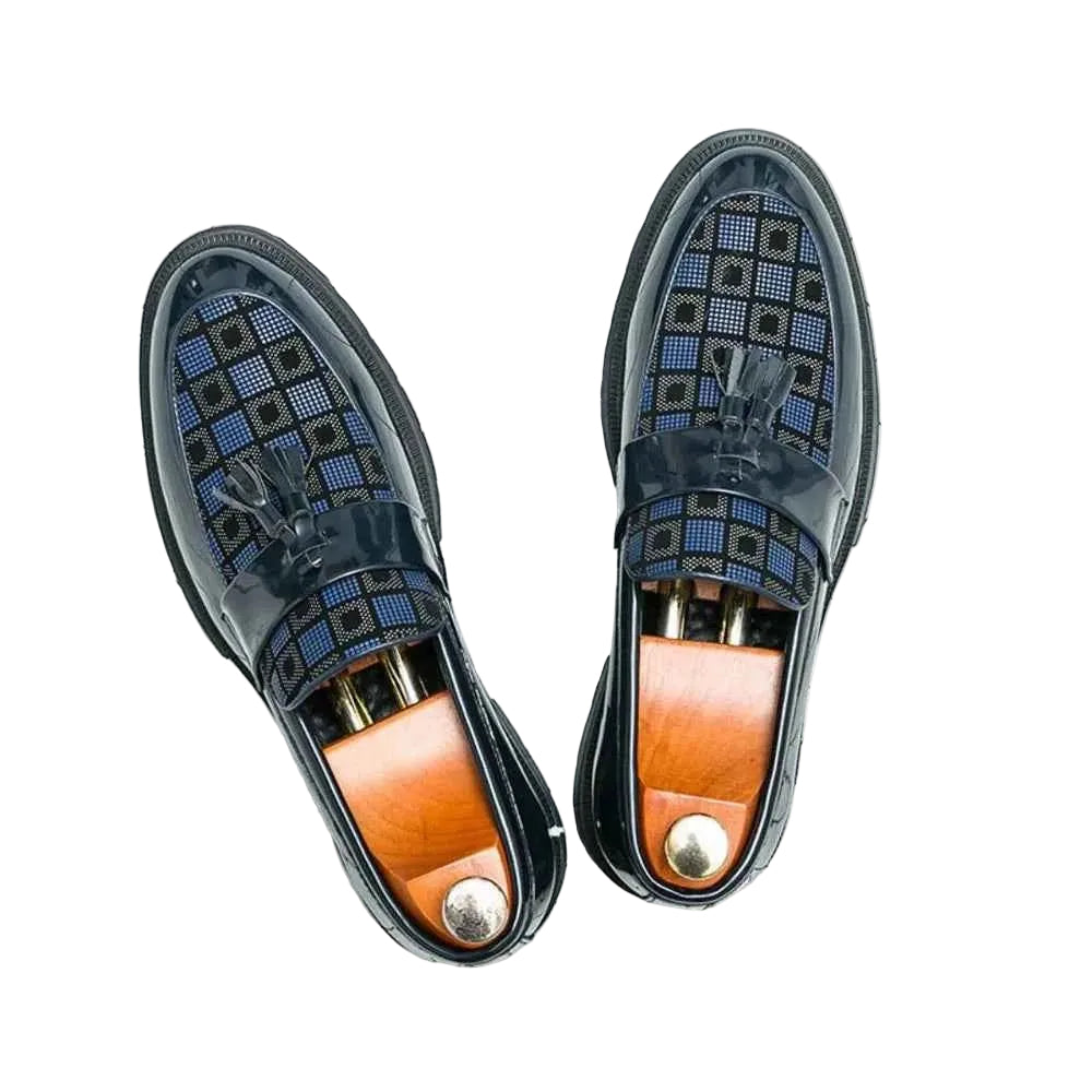 Herren-Loafer mit Karomuster und Quasten – Glänzende Slip-on-Anzugschuhe mit Profilsohle für den Smart-Casual-Look