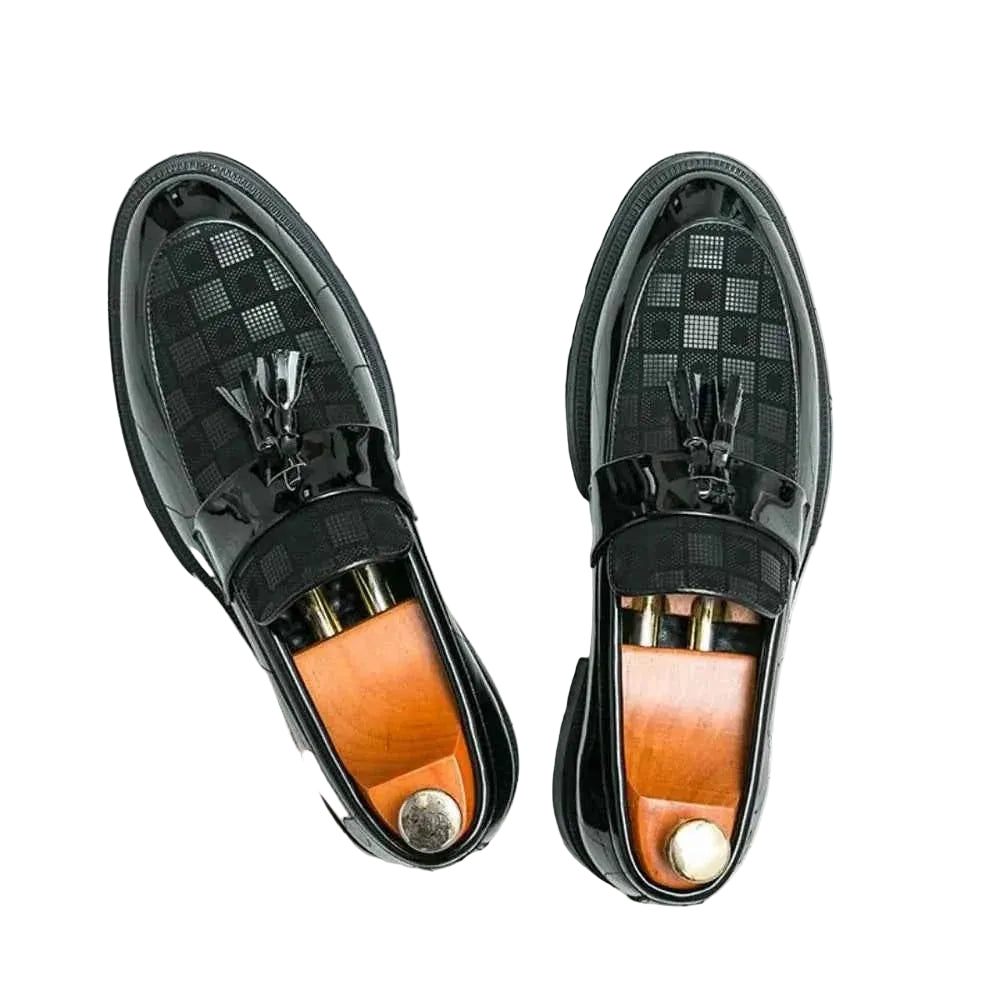 Herren-Loafer mit Karomuster und Quasten – Glänzende Slip-on-Anzugschuhe mit Profilsohle für den Smart-Casual-Look