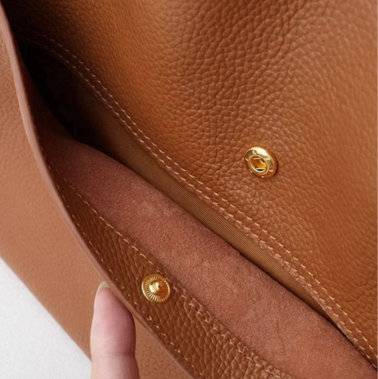 Women’s Textured Shoulder Tote Bag with Organizer Pocket