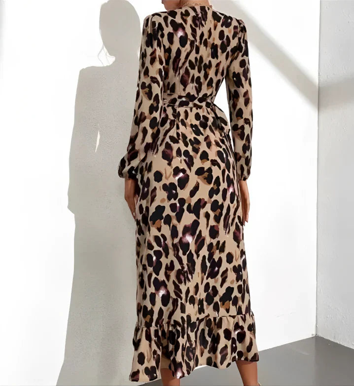 Damekjole med leopardprint – Elegant V-hals, A-formet midi, stilfuld afslappet festkjole