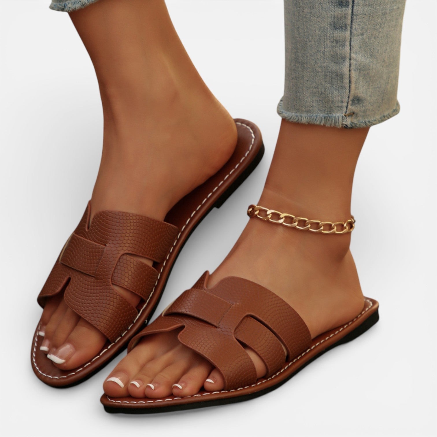 Women’s Open Toe Slide Sandals Minimal Flat Summer Footwear