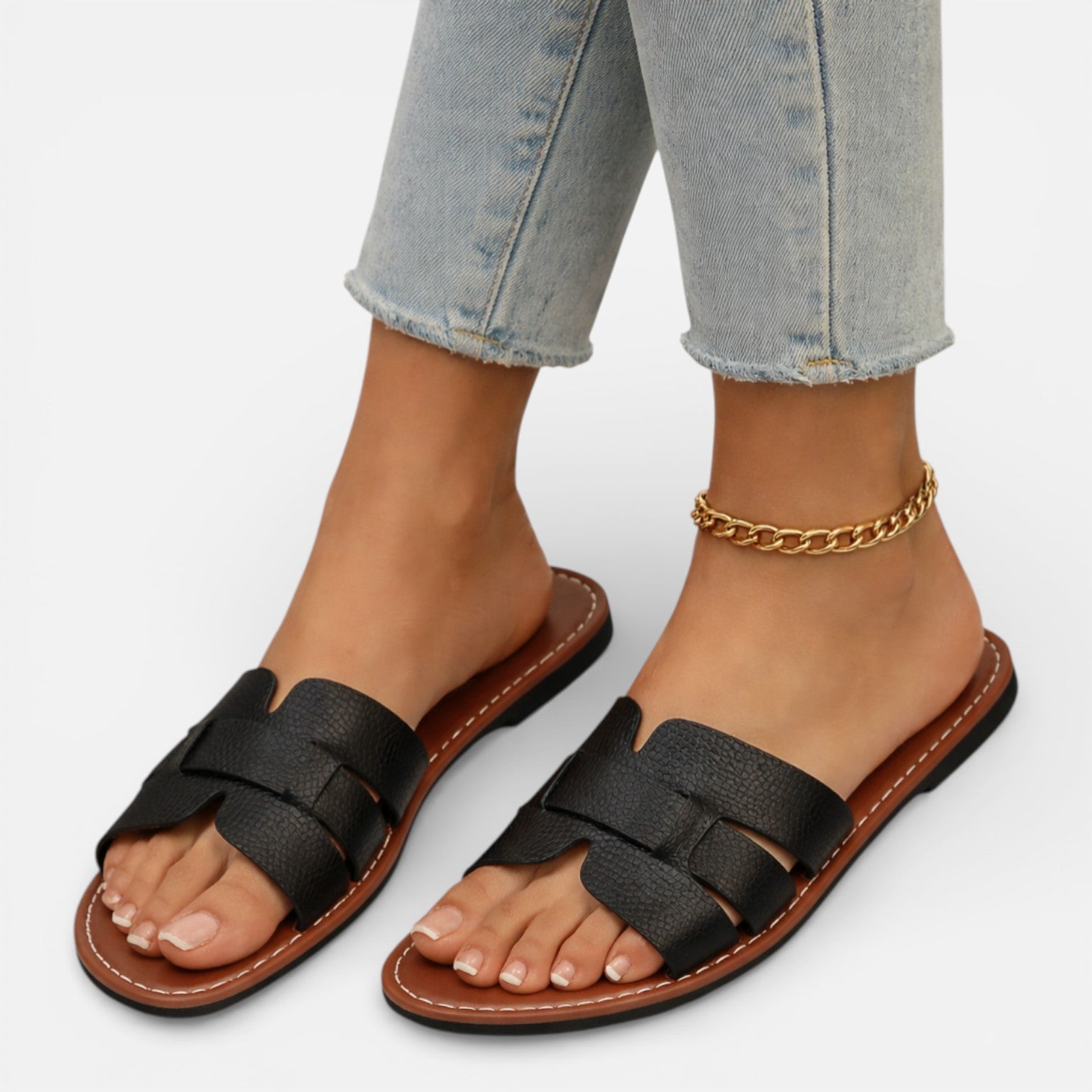 Women’s Open Toe Slide Sandals Minimal Flat Summer Footwear