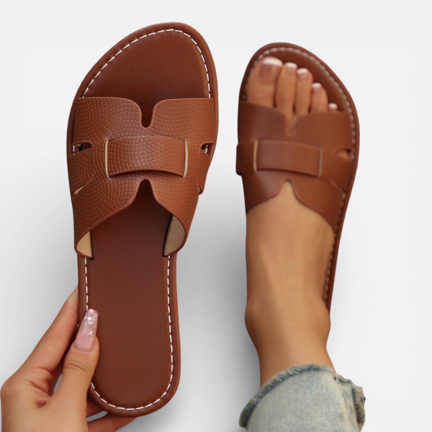 Women’s Open Toe Slide Sandals Minimal Flat Summer Footwear
