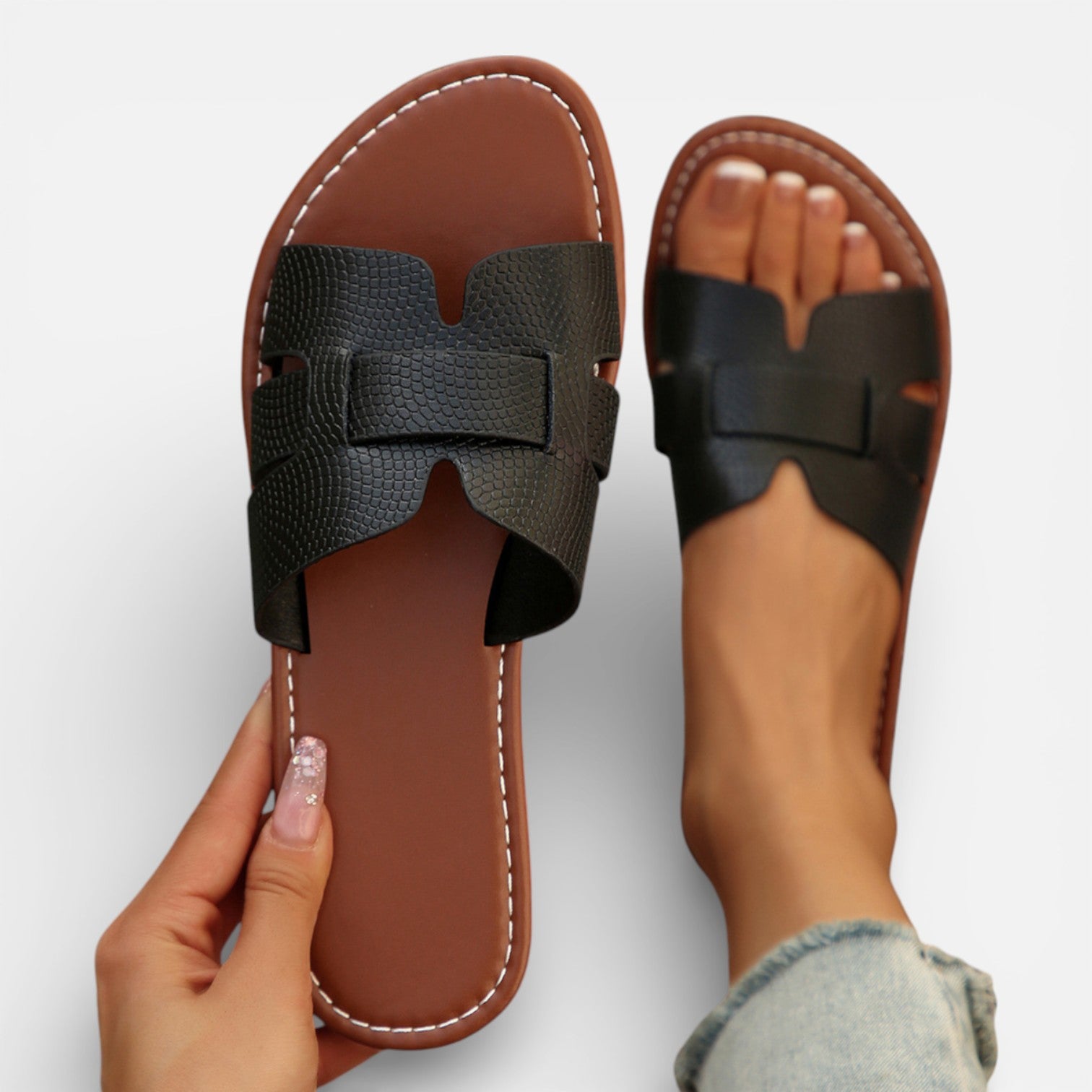 Women’s Open Toe Slide Sandals Minimal Flat Summer Footwear