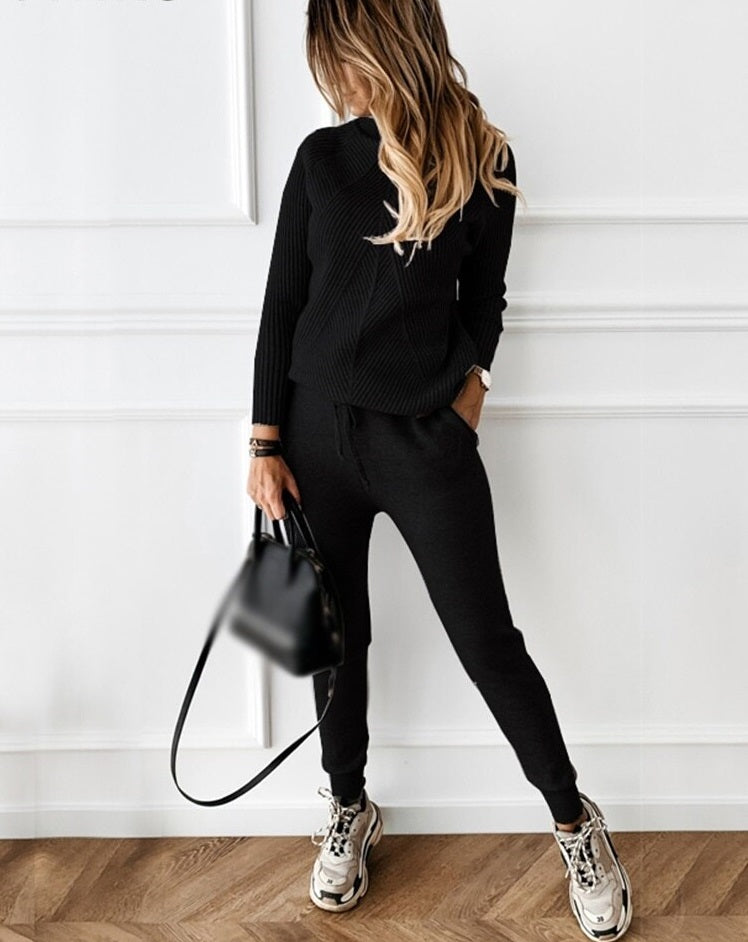 Women’s Ribbed Mock-Neck Sweater and Jogger Set – Relaxed Two-Piece Outfit for Cooler Days