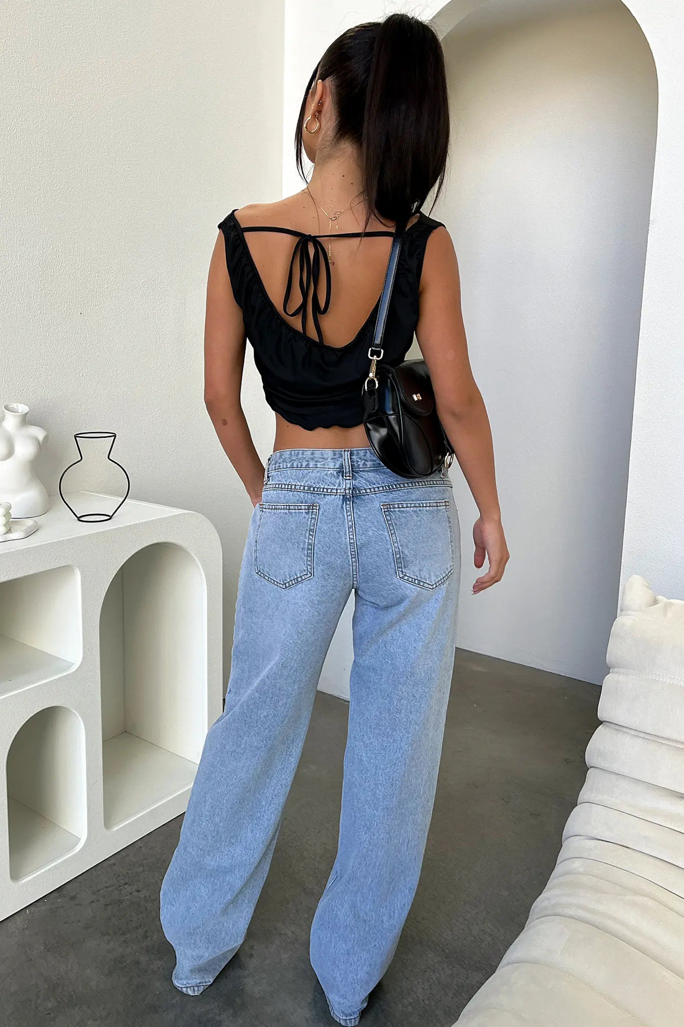Vaqueros de corte relajado para mujer: denim de pierna recta para un estilo primaveral diario