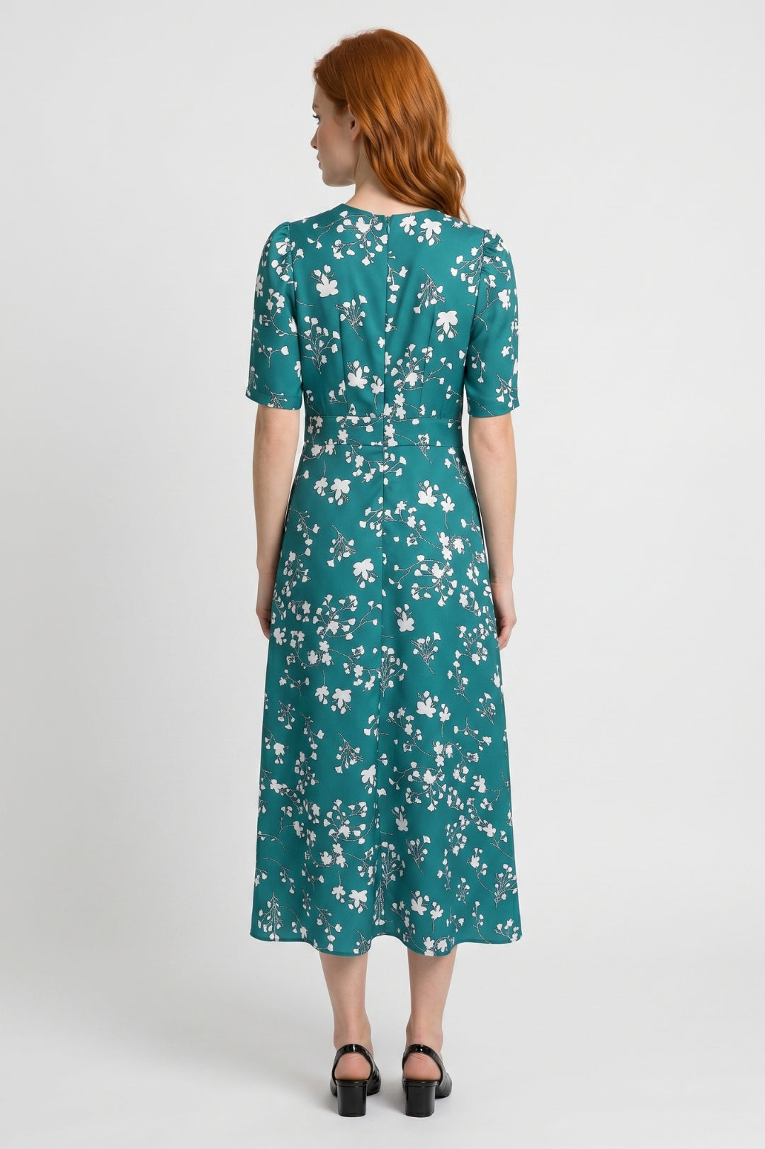 Vestito da donna stampato con scollo a V midi e dettaglio in vita