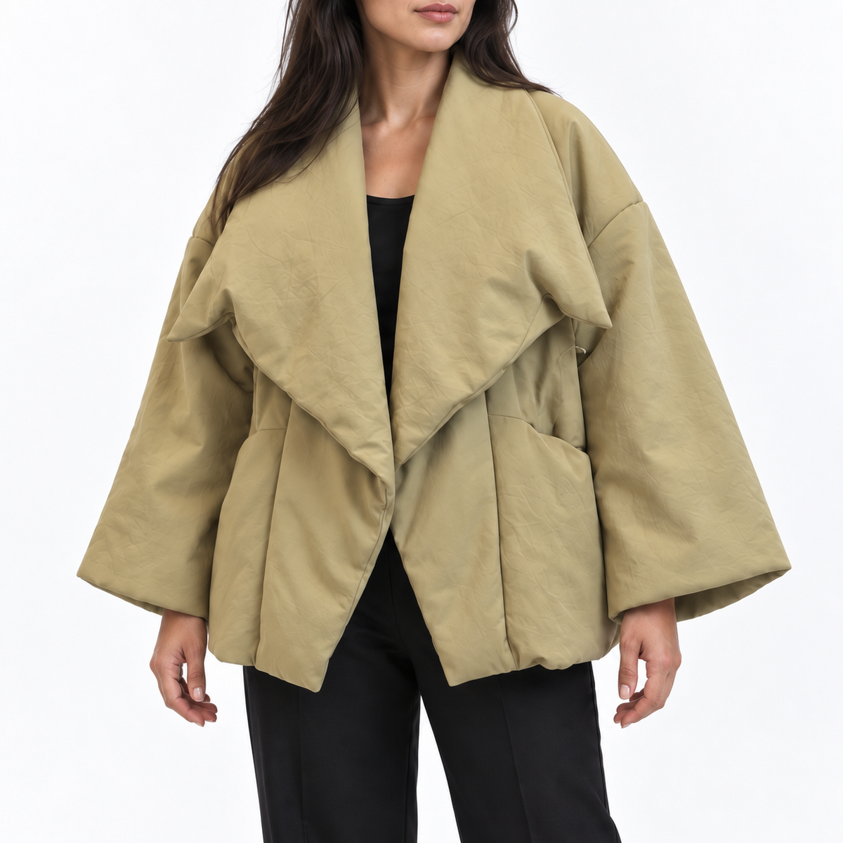 Dámska oversized zateplená bunda s vodopádovými klopami - voľný strih so širokými rukávmi a dĺžkou po boky na elegantné jesenné a zimné vrstvenie a elegantné ležérne outfity v meste