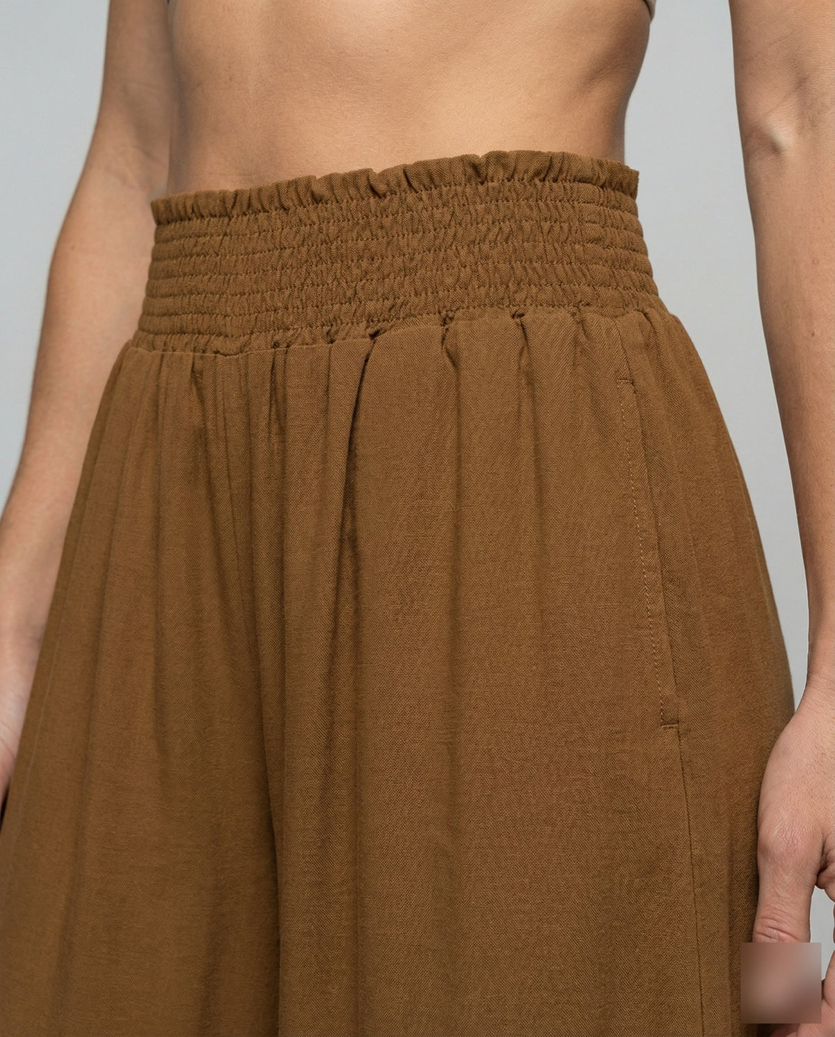 Pantalones palazzo de mujer con cintura fruncida y perneras anchas y fluidas - Estilo largo completo sin cierre para las vacaciones y los conjuntos informales de diario