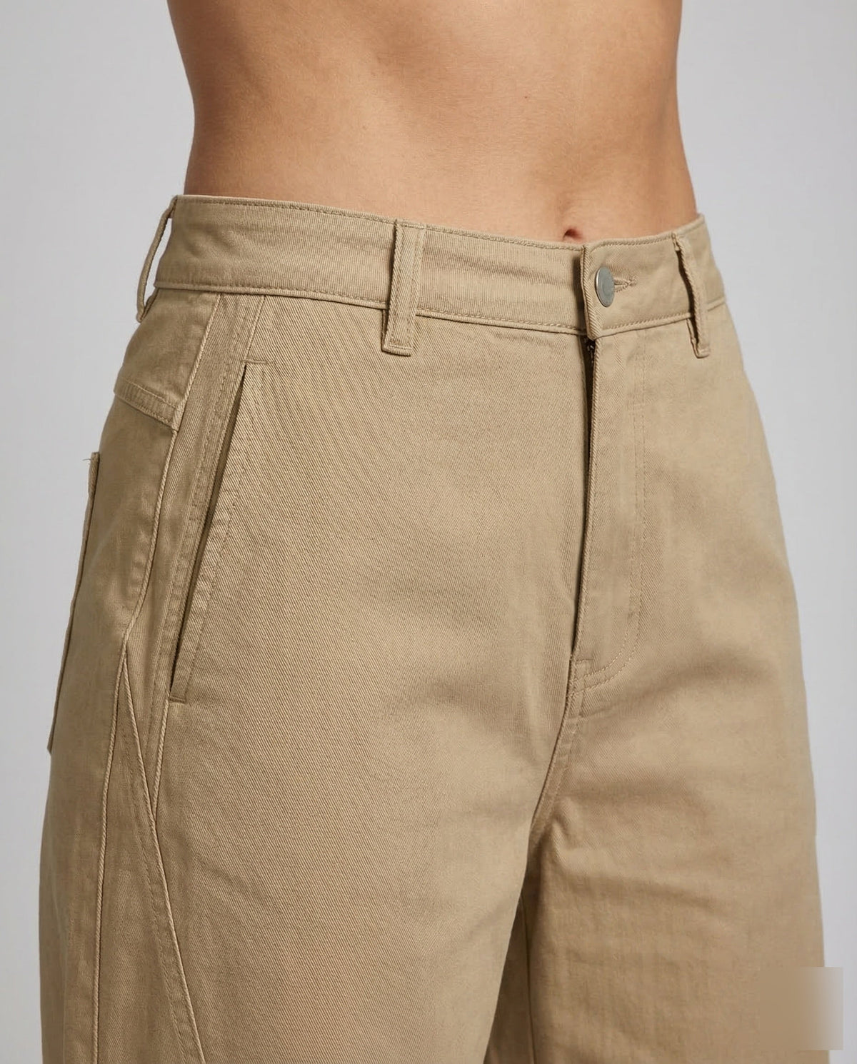 Pantalon large taille haute pour femme, coutures à panneaux et poches latérales – Style décontracté inspiré des vêtements de travail pour les tenues casual du quotidien