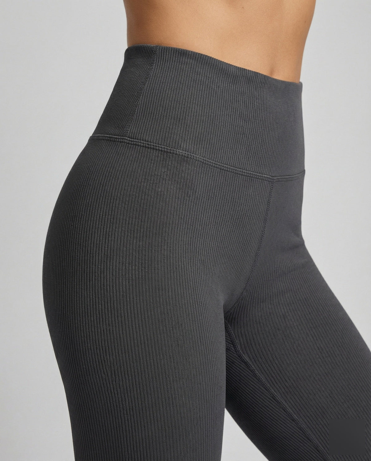 Pantaloni evazați pentru femei, cu talie înaltă și țesătură reiată tricotată – stil mulat pe picior pentru ținute casual și weekenduri relaxate