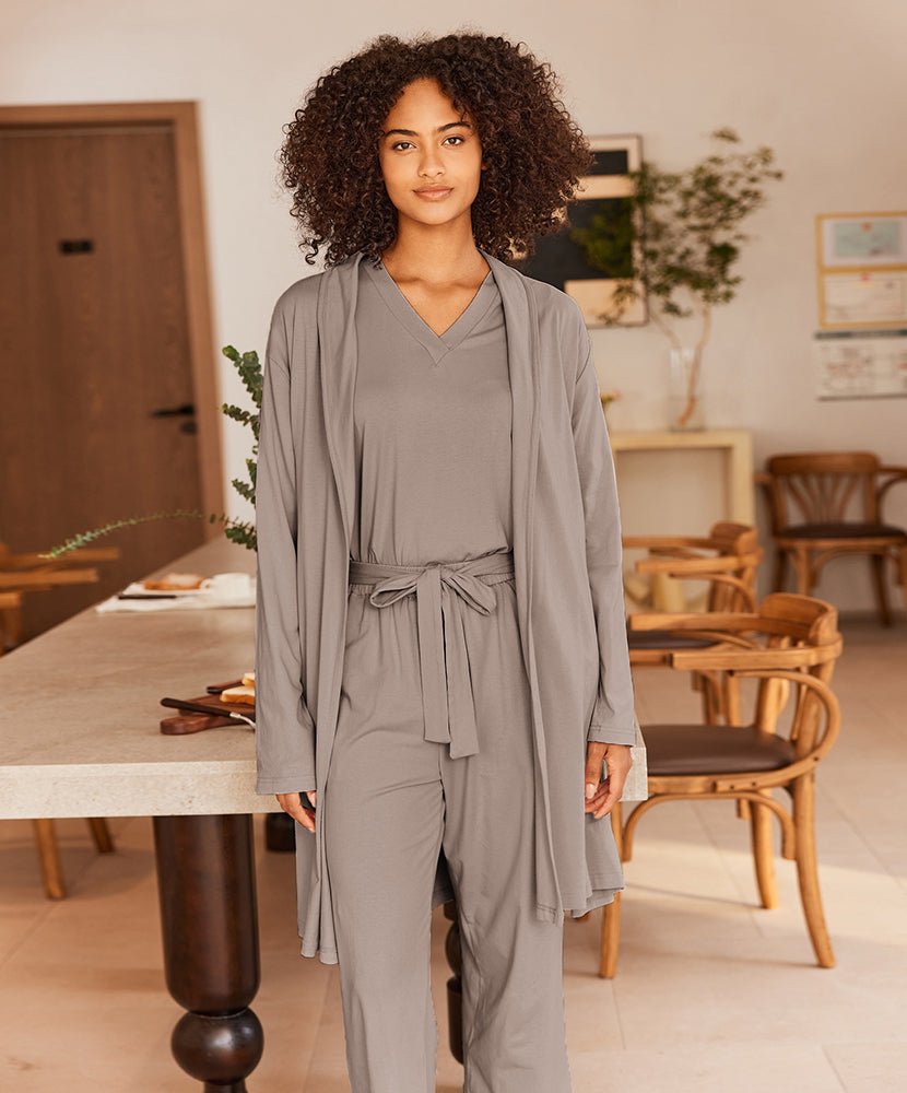 Ensemble détente trois pièces pour femmes avec robe longue