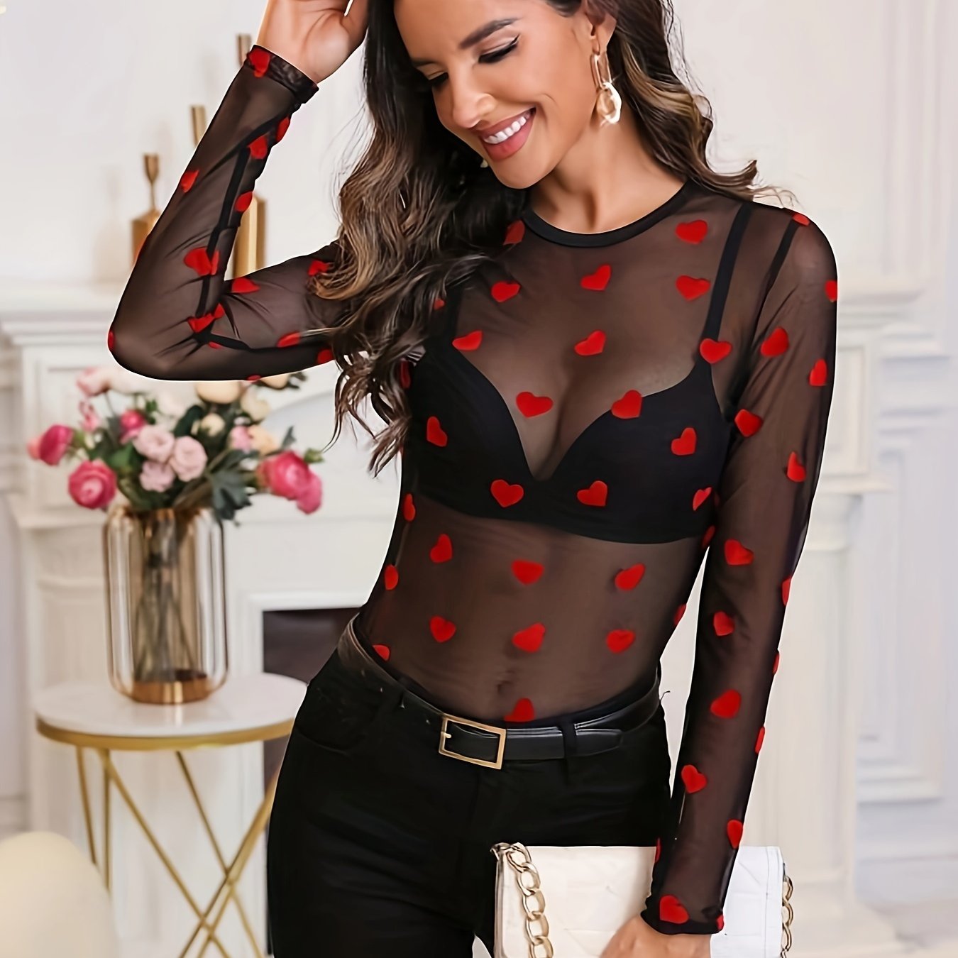 Top donna a manica lunga con motivo a cuore, scollo rotondo, misto cotone e stile romantico quotidiano