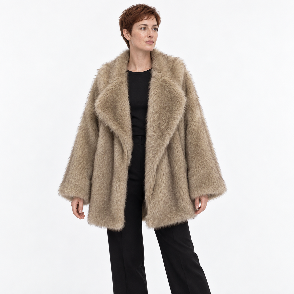 Chaqueta de invierno de piel sintética para mujer, de pelo largo - estilo relajado con solapas extendidas y largo que cubre la cadera para elegantes días fríos en la ciudad y sofisticadas combinaciones nocturnas