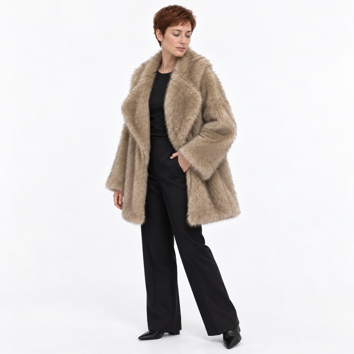Chaqueta de invierno de piel sintética para mujer, de pelo largo - estilo relajado con solapas extendidas y largo que cubre la cadera para elegantes días fríos en la ciudad y sofisticadas combinaciones nocturnas