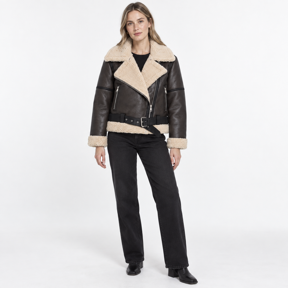 Chaqueta motera para mujer de piel sintética con forro de borreguito - estilo con cremallera asimétrica y cinturón para los días urbanos de otoño e invierno y los looks informales de noche