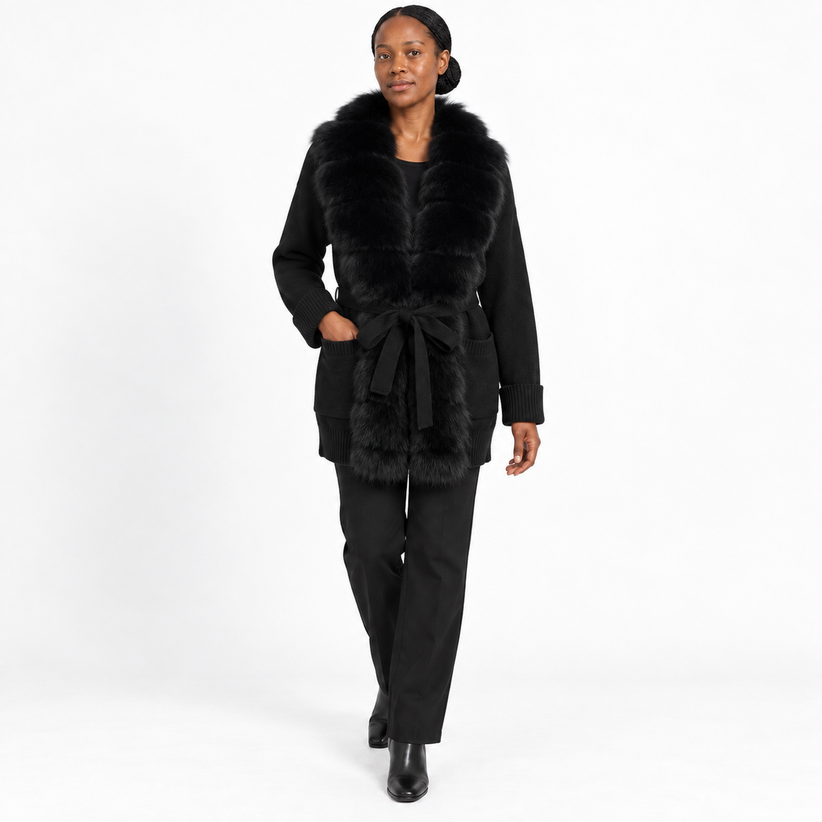 Lang gebreid vest voor dames met bontrand - stijl met ceintuur en zakken voor elegante laagjes in de herfst en winter