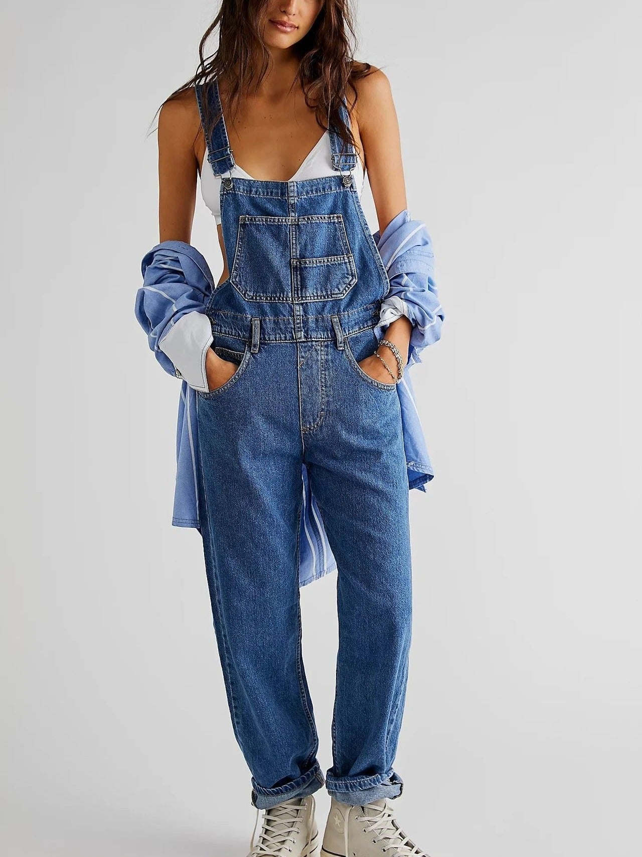 Tuta donna in denim morbido con tasche e dettagli